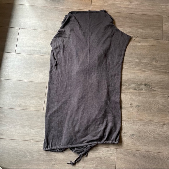 Cashmere Bryn Walker Grey Draped Vest - Picture 14 of 15